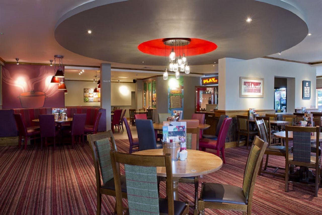 Premier Inn Sheffield/Barnsley Eksteriør billede