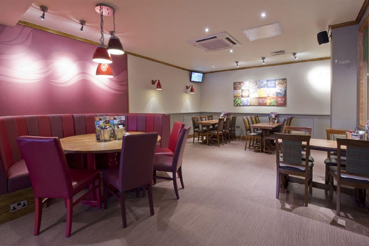 Premier Inn Sheffield/Barnsley Eksteriør billede